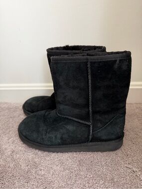 Koolaburra by UGG Classic Black Shearling-Lined Short Boots